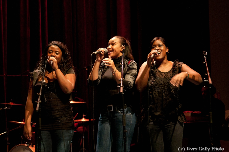 Evry Daily Photo - Telethon Evry 2010 - Concert Evry University Gospel - large - 5243351777.jpg